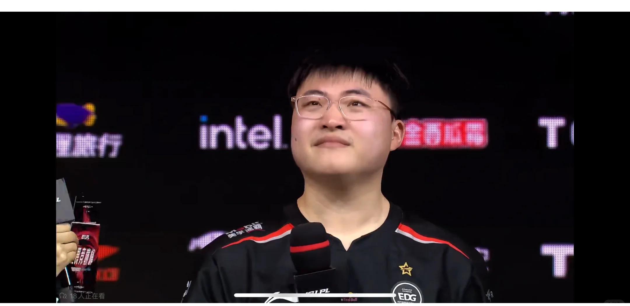 Uzi在MAD比赛中逆转，爆冷引发热议！的简单介绍